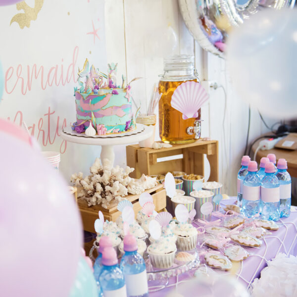 Mesa de dulces para baby shower niña Temático